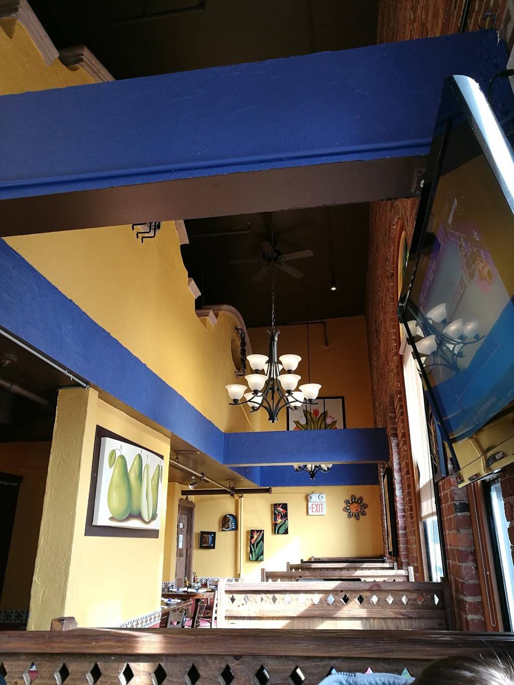 Casa Blanca | restaurant | 10 Main St, Andover, MA 01810, USA | 9782894165 OR +1 978-289-4165