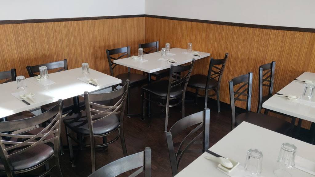 Ronda Sushi | restaurant | 7066 Rue Sherbrooke E, Montréal, QC H1N 1E6, Canada | 5142539991 OR +1 514-253-9991