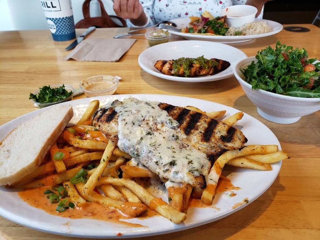 California Fish Grill | restaurant | 1530 Camino De La Reina, San Diego, CA 92108, USA | 6195418723 OR +1 619-541-8723