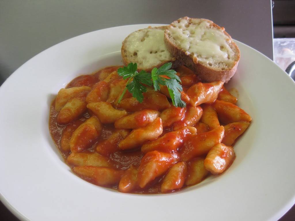Don Marcos Italian Eatery | meal takeaway | 248 Wellington St, Welland, ON L3B 1B5, Canada | 9057144417 OR +1 905-714-4417