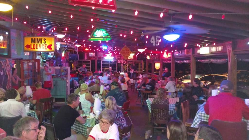 Champys Famous Fried Chicken | restaurant | 120 W E 2nd St, Muscle Shoals, AL 35661, USA | 2563899985 OR +1 256-389-9985