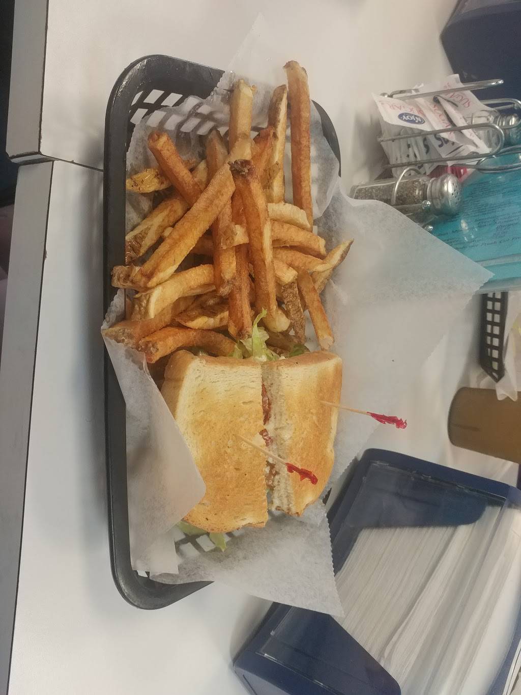 Lickity Split Cafe | restaurant | 2828 S McCall Rd # 5, Englewood, FL 34224, USA | 9414742185 OR +1 941-474-2185