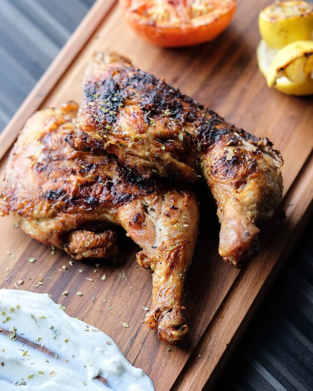 Kavala Taverne Grecque | restaurant | 5588 Avenue Auteuil, Brossard, QC J4Z 1M2, Canada | 4506769641 OR +1 450-676-9641