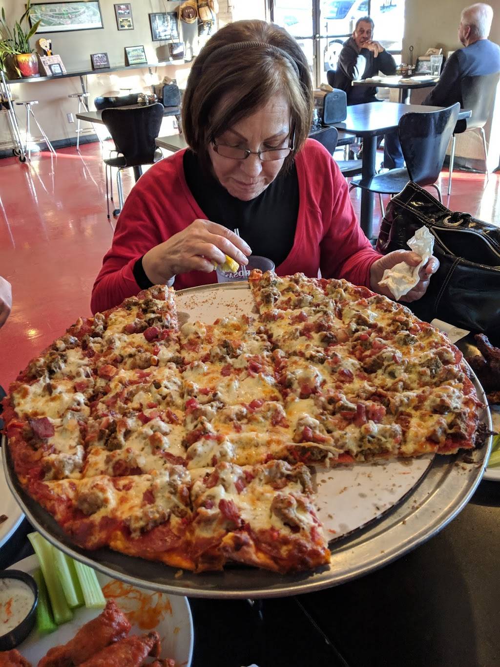 Rosatis Pizza Sports Pub, Ina Rd | restaurant | 2944 W Ina Rd, Tucson, AZ 85741, USA | 5205311100 OR +1 520-531-1100