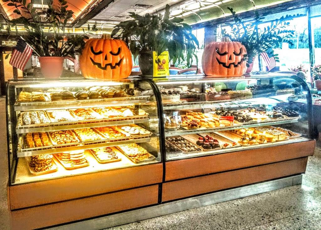 Nautilus Diner | restaurant | 1709 Transportation Dr, Crofton, MD 21114, USA | 4104518515 OR +1 410-451-8515