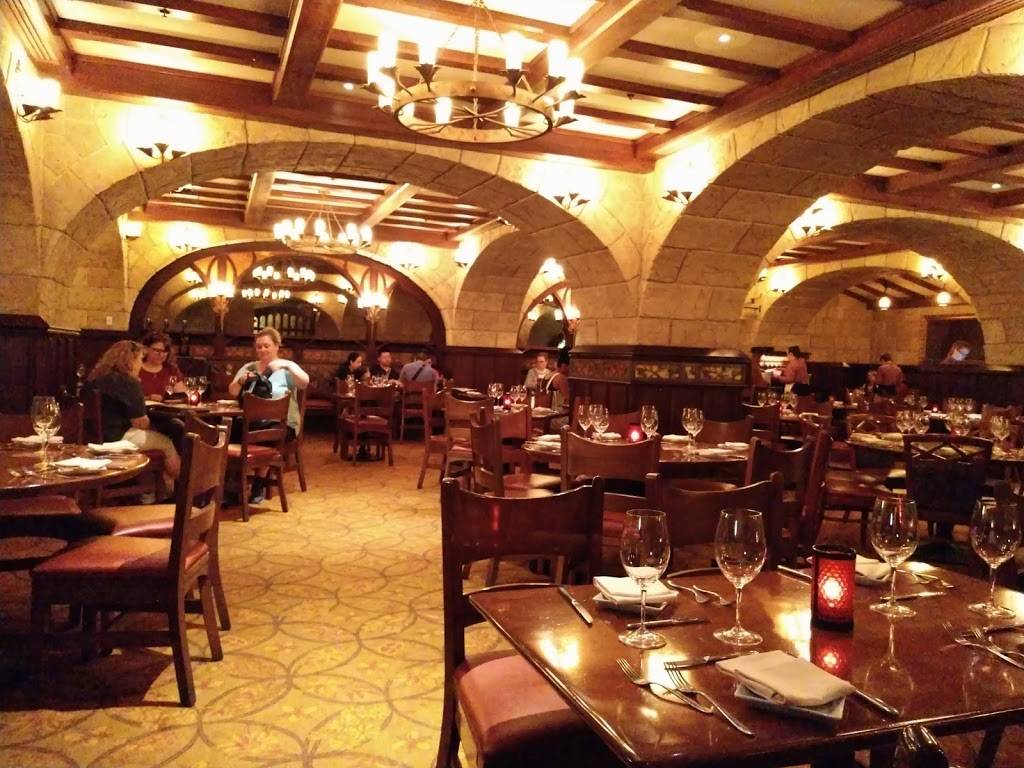 Le Cellier Steakhouse | restaurant | 1510 N Avenue, Orlando, FL 32830, USA | 4079393463 OR +1 407-939-3463