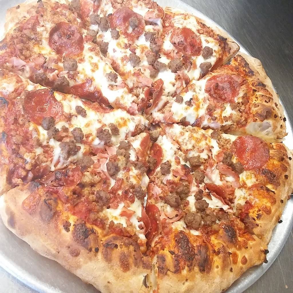 Brick Oven Pizza | restaurant | 420 E 6th St, Huntingburg, IN 47542, USA | 8126832674 OR +1 812-683-2674