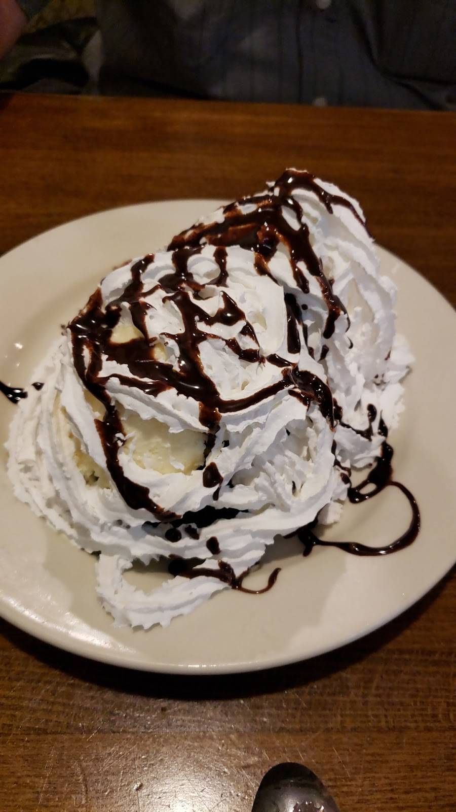 Campus Diner | restaurant | 5470 Cass Ave, Detroit, MI 48202, USA | 3138324817 OR +1 313-832-4817