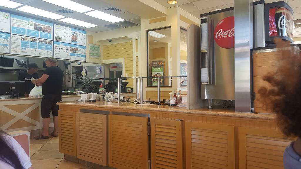 Pollo Tropical | restaurant | 1051 S Military Trail, Deerfield Beach, FL 33442, USA | 9545961722 OR +1 954-596-1722
