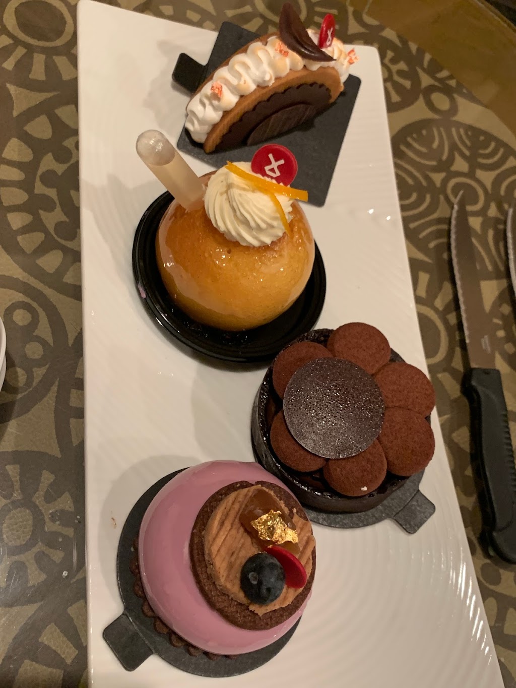 Moulin Cafe Patisserie | restaurant | 3333 S Bristol St, Costa Mesa, CA 92626, USA | 9494096792 OR +1 949-409-6792