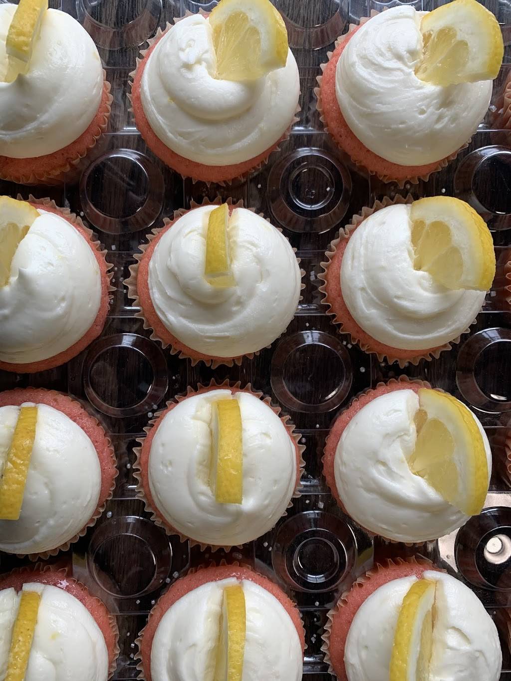 The Lazy Bee | restaurant | 126 Front St, Berea, OH 44017, USA | 4404039486 OR +1 440-403-9486