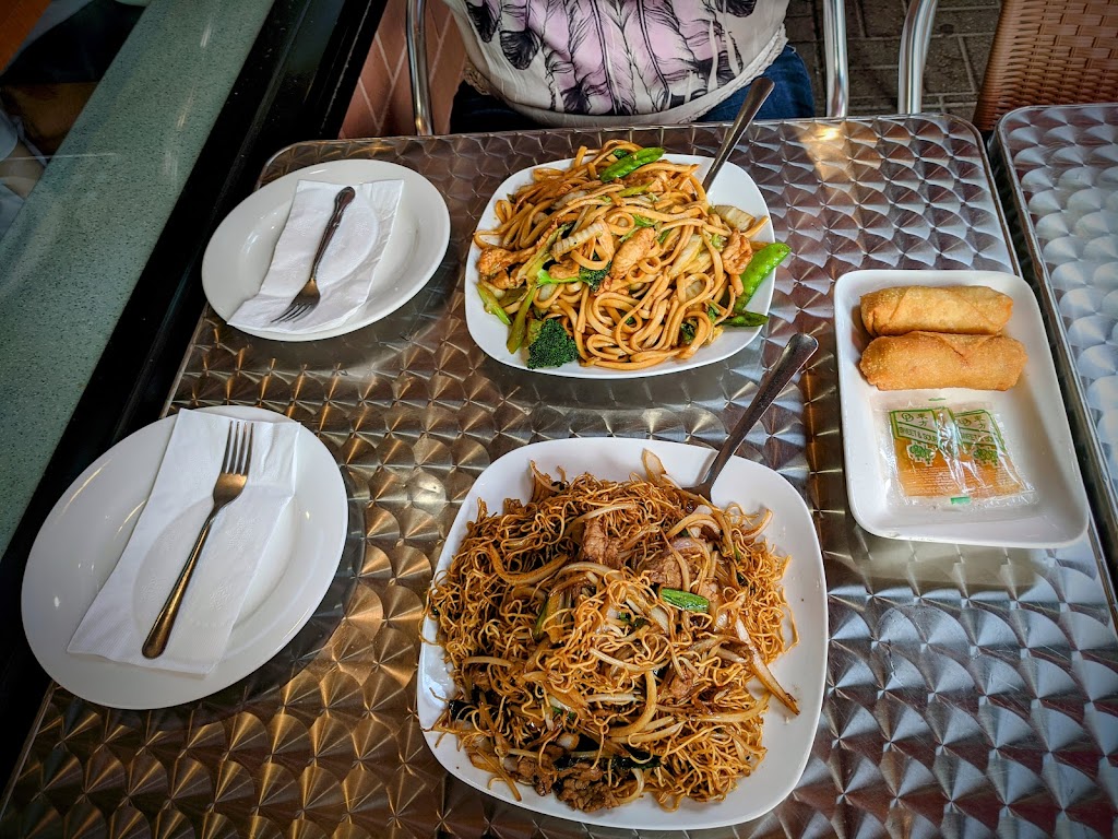 Lee Wing Wah | restaurant | 2147 S China Pl, Chicago, IL 60616, USA | 3128081628 OR +1 312-808-1628