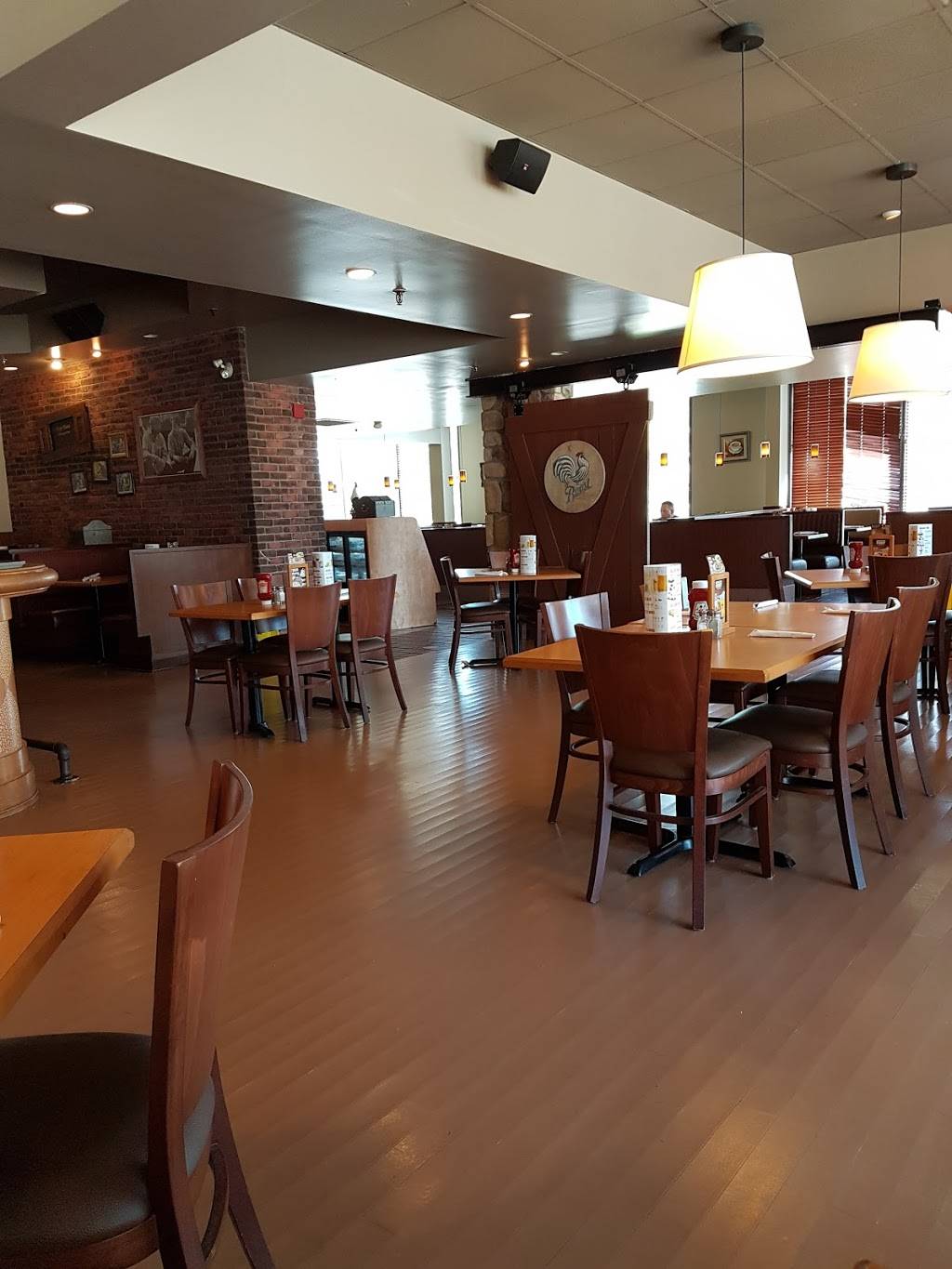 Swiss Chalet | restaurant | 2 County Ct Blvd, Brampton, ON L6W 3W8, Canada | 9054520947 OR +1 905-452-0947
