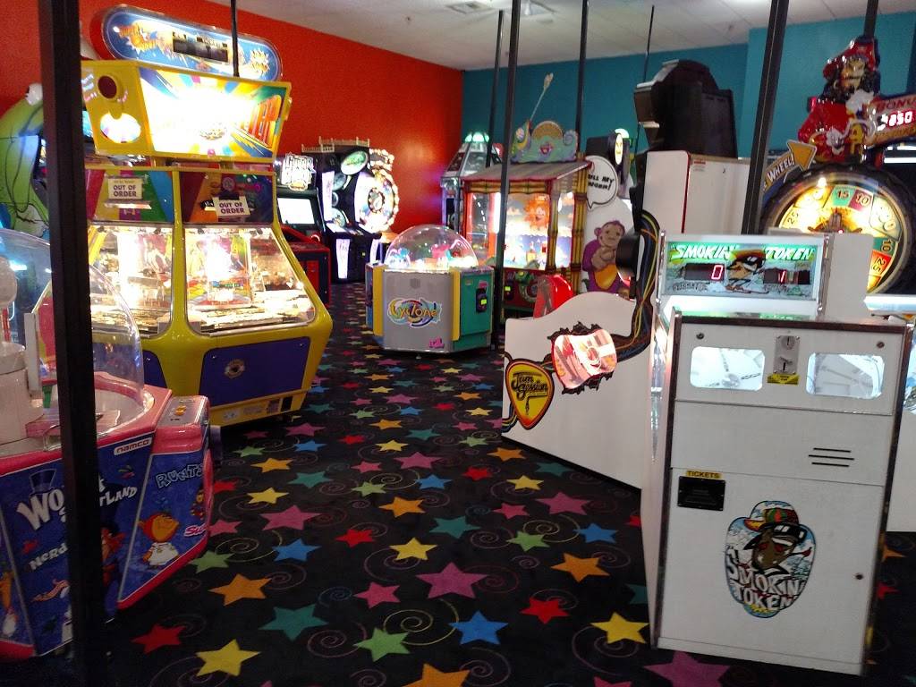 Johns Incredible Pizza - Victorville | restaurant | 14766 Bear Valley Rd, Victorville, CA 92395, USA | 7609511111 OR +1 760-951-1111