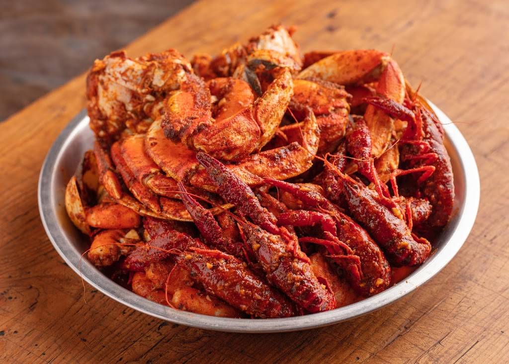 Two Claws | restaurant | 1255 Quintilio Dr, Bear, DE 19701, USA | 3023659065 OR +1 302-365-9065