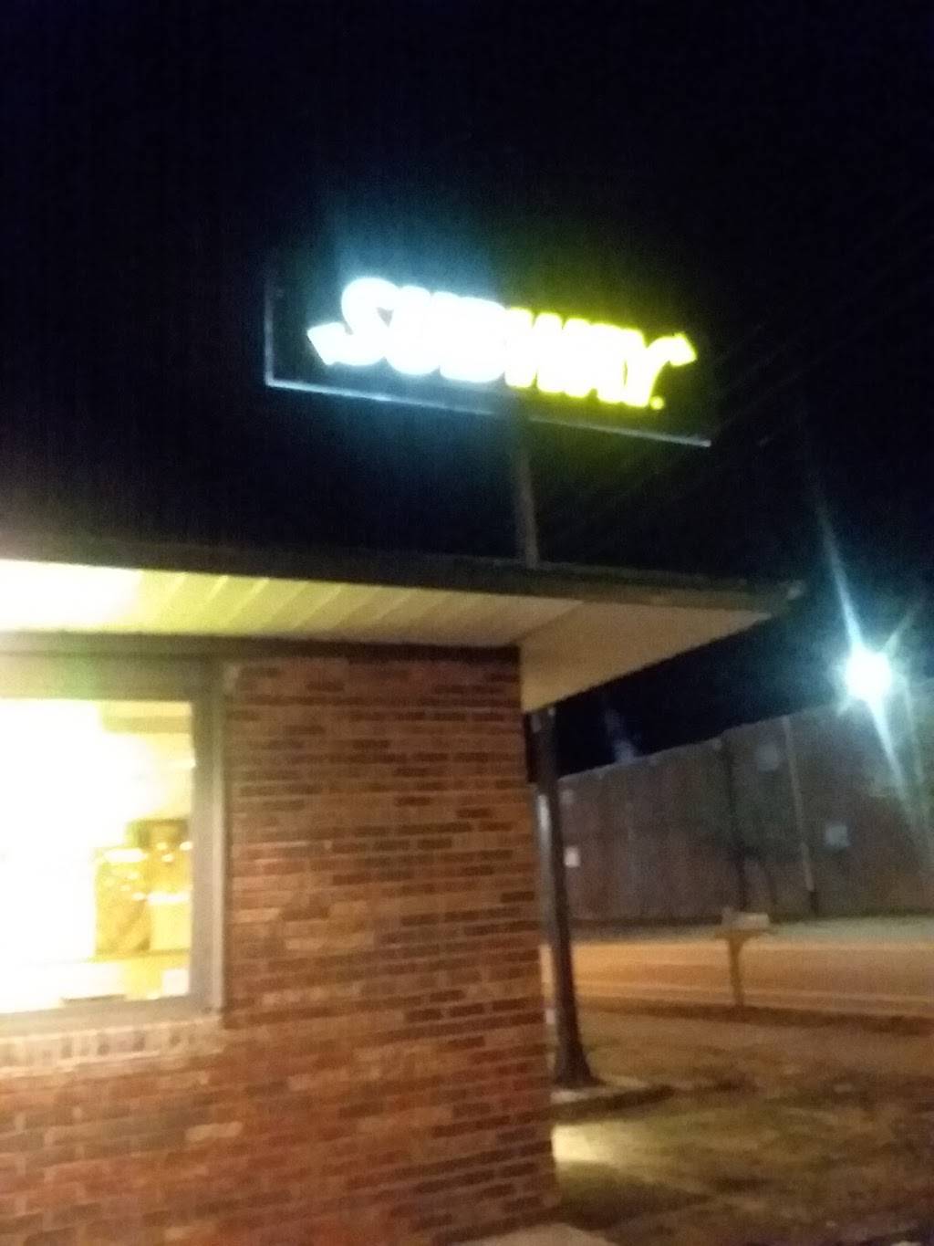Subway | restaurant | 506 N Gateway Ave, Rockwood, TN 37854, USA | 8653546060 OR +1 865-354-6060