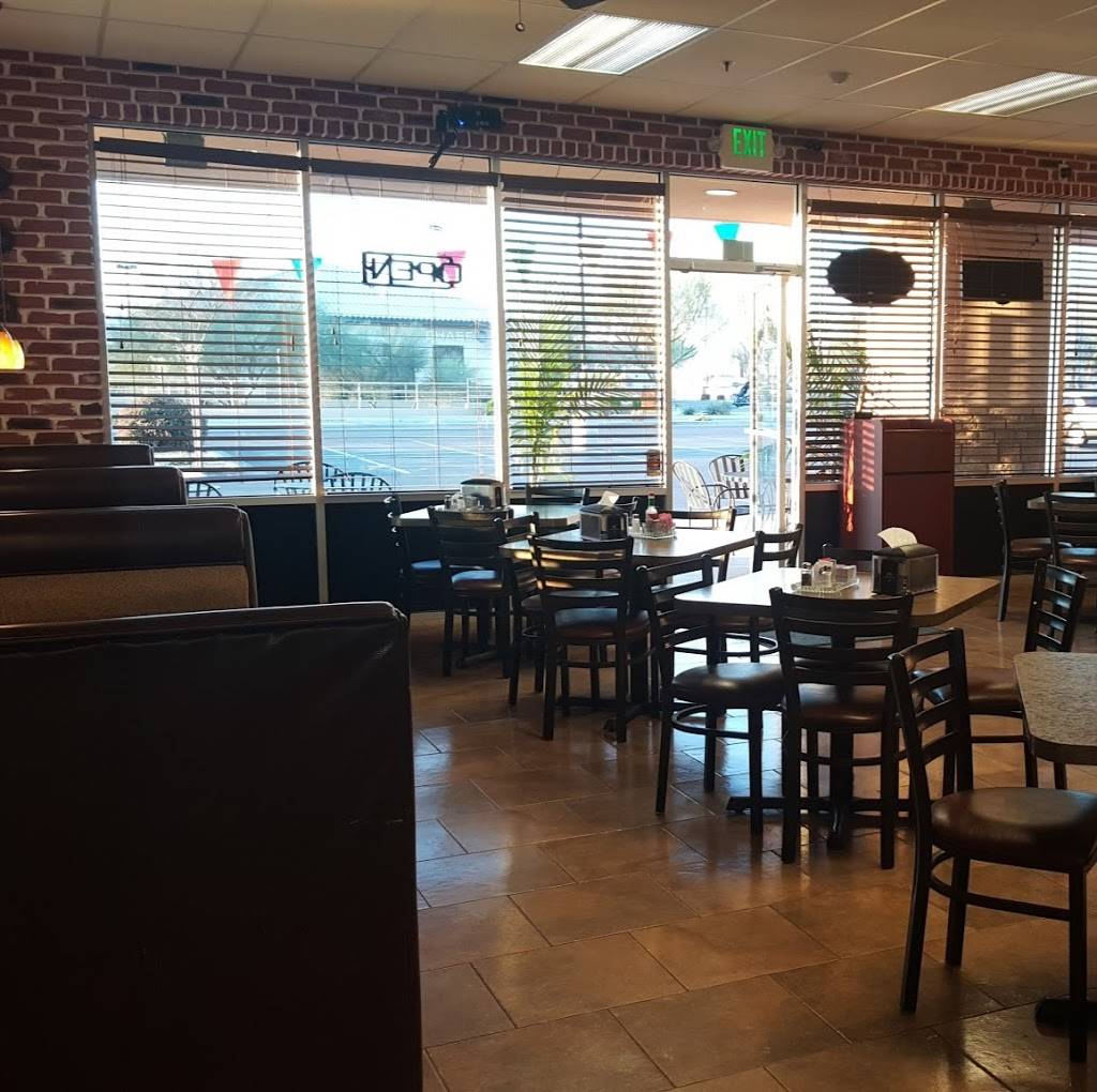 Sammys Burgers | restaurant | 525 N Estrella Pkwy #105, Goodyear, AZ 85338, USA | 6239320908 OR +1 623-932-0908