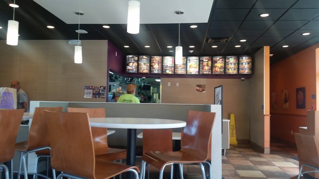 Taco Bell | meal takeaway | 3950 Sunrise Hwy, Seaford, NY 11783, USA | 5167818449 OR +1 516-781-8449