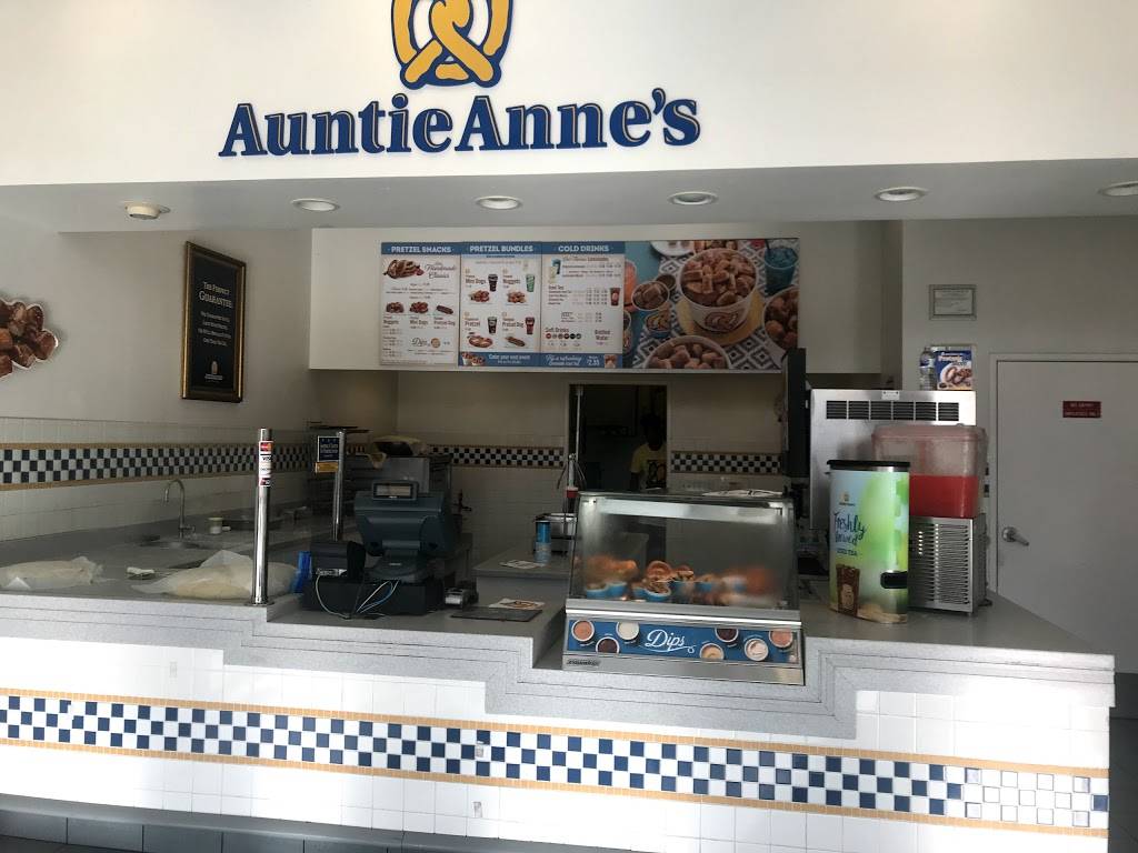 Auntie Annes | cafe | 681 Leavesley Rd spc c098, Gilroy, CA 95020, USA | 4088474285 OR +1 408-847-4285