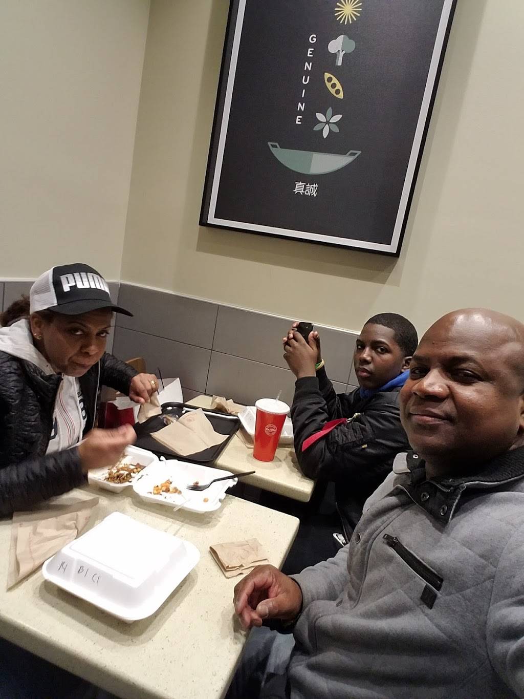 Panda Express | restaurant | 3080 Mall Walk, Yonkers, NY 10704, USA | 9149689138 OR +1 914-968-9138