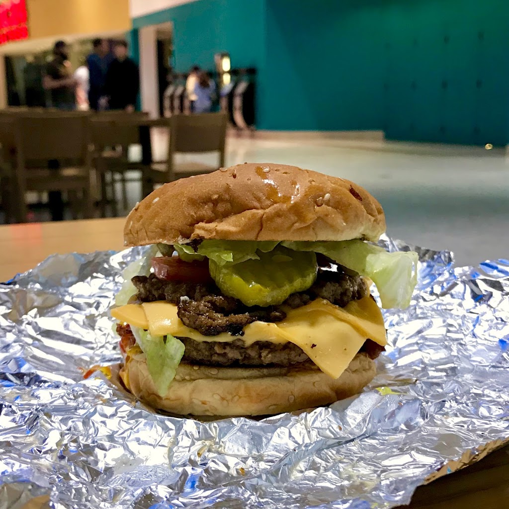 Five Guys | meal takeaway | 19501 Biscayne Blvd Unit 3204A, Aventura, FL 33180, USA | 3054665600 OR +1 305-466-5600