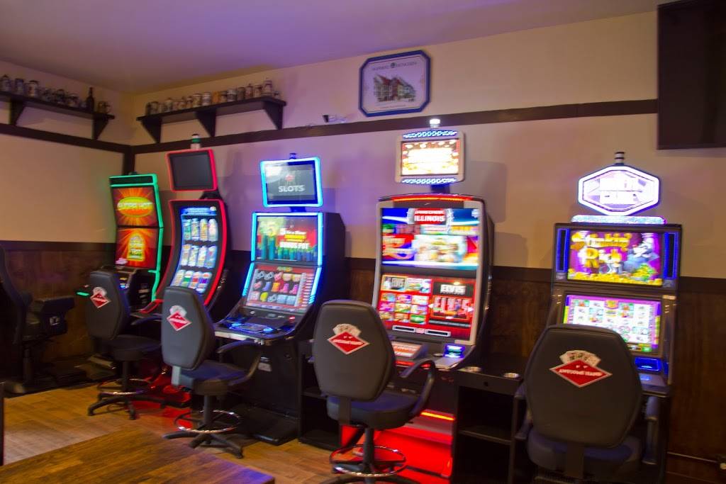 Old Munich Tavern | restaurant | 582 N Milwaukee Ave, Wheeling, IL 60090, USA | 8479472696 OR +1 847-947-2696