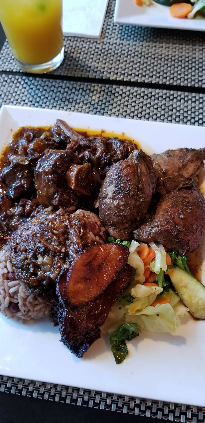 Sattdown Jamaican Grill | restaurant | 11320 Ventura Blvd, Studio City, CA 91604, USA | 8187663696 OR +1 818-766-3696