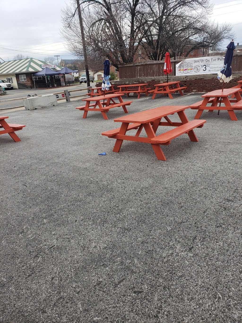 Fridays South Bar & Grill | restaurant | 624 S Illinois St, Belleville, IL 62220, USA | 6182331724 OR +1 618-233-1724