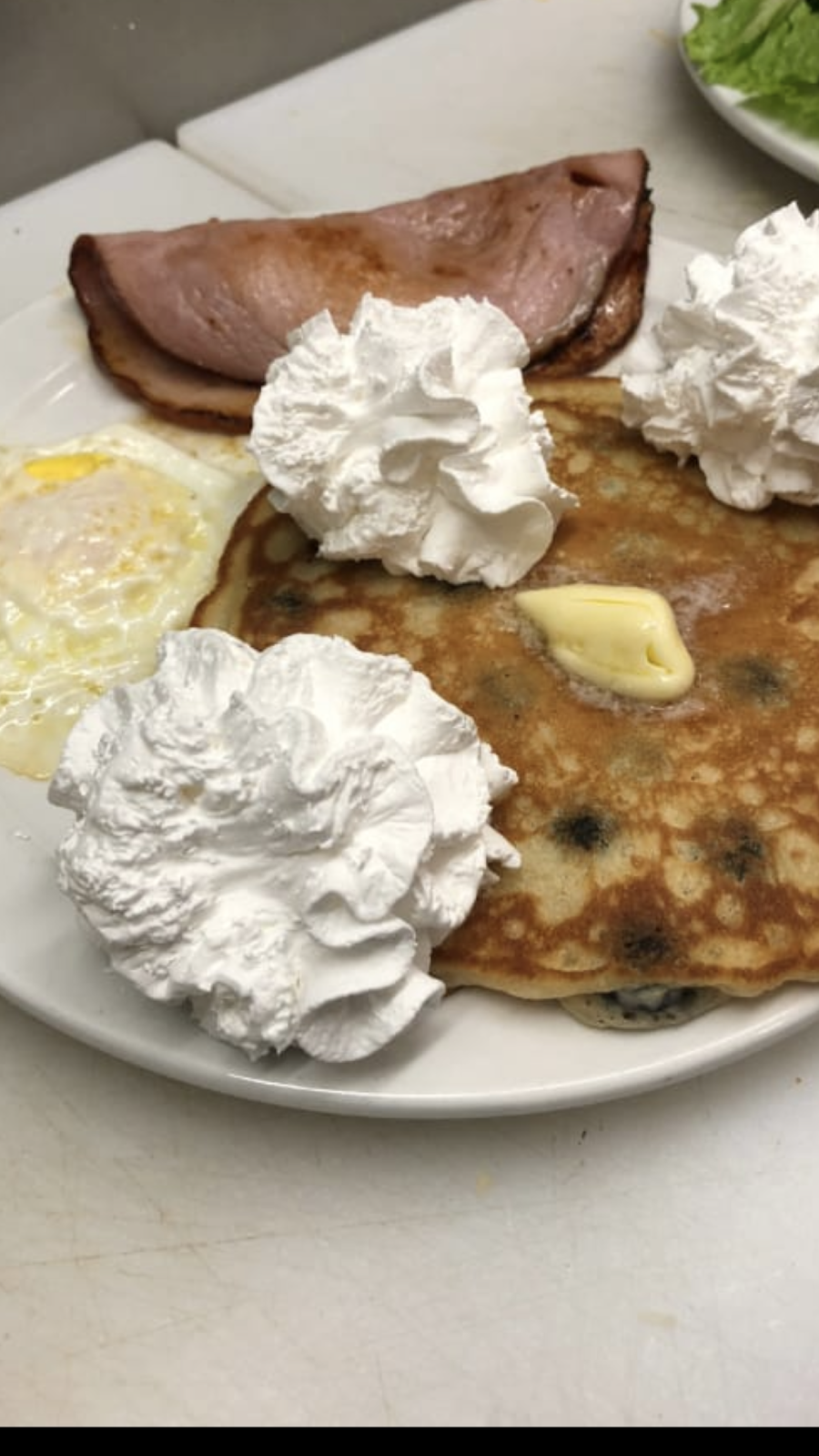 Champs Sports Bar and Grill | restaurant | 220 S Knowles Ave, New Richmond, WI 54017, USA | 7152463345 OR +1 715-246-3345