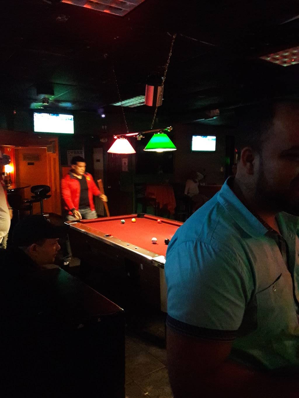 Xaviers Place | night club | 245 Lawrence St, Lawrence, MA 01841, USA | 9786893416 OR +1 978-689-3416