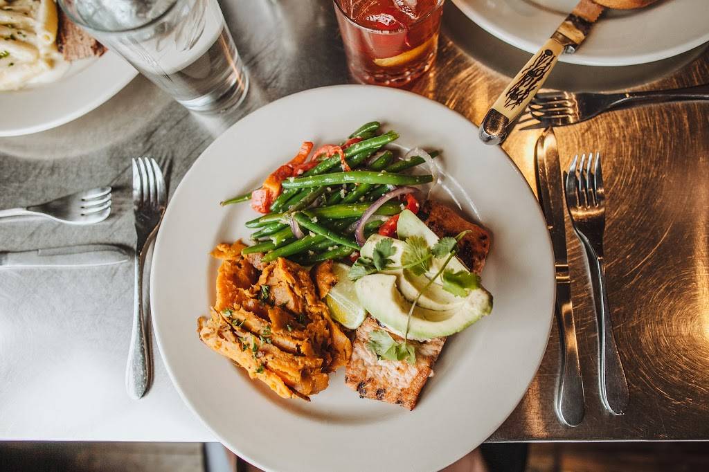 Iron Star Urban Barbecue | restaurant | 3700 N Shartel Ave, Oklahoma City, OK 73118, USA | 4055245925 OR +1 405-524-5925