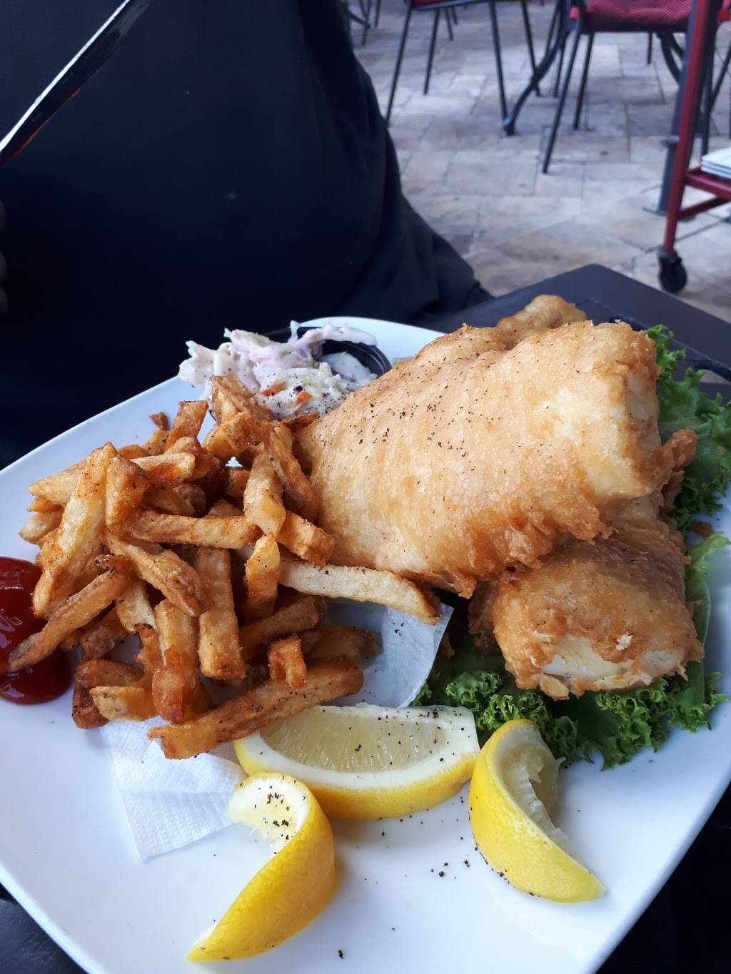 B&B Taps & Grill | restaurant | 2020 Lakeshore Rd, Burlington, ON L7R 4G8, Canada | 2893379119 OR +1 289-337-9119