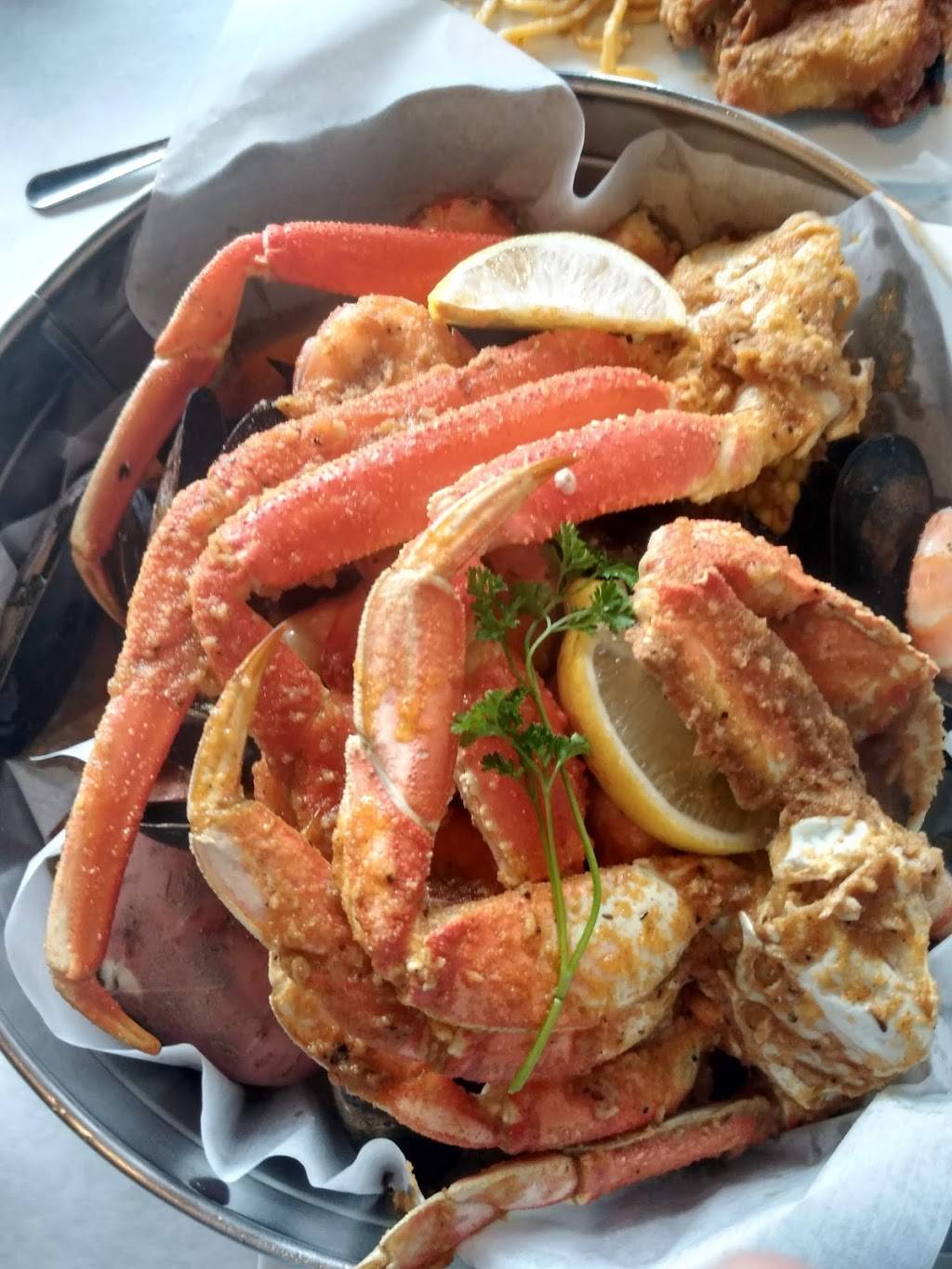 The Boiling House | restaurant | 1990 Marlton Pike East, Cherry Hill, NJ 08003, USA | 8567512800 OR +1 856-751-2800