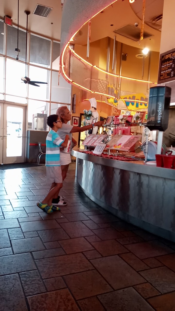 Dannys Diner Express | restaurant | 6741 W Latham St, Phoenix, AZ 85043, USA | 6239366600 OR +1 623-936-6600