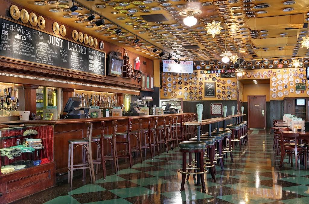 Flying Saucer Draught Emporium | restaurant | 130 Peabody Pl, Memphis, TN 38103, USA | 9015238536 OR +1 901-523-8536