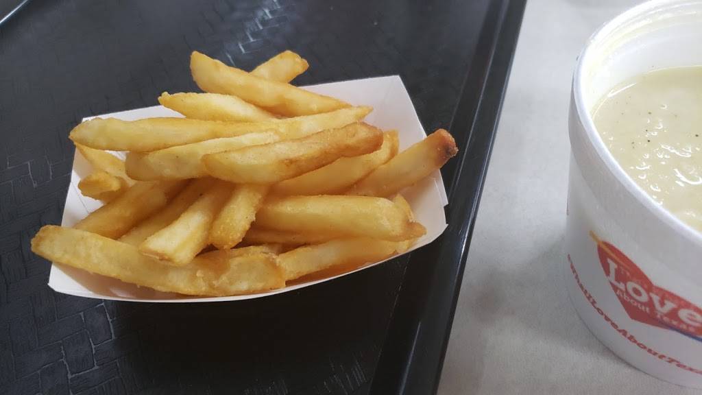 Dairy Queen Store | restaurant | 209 N Loop 288, Denton, TX 76201, USA | 9404845326 OR +1 940-484-5326