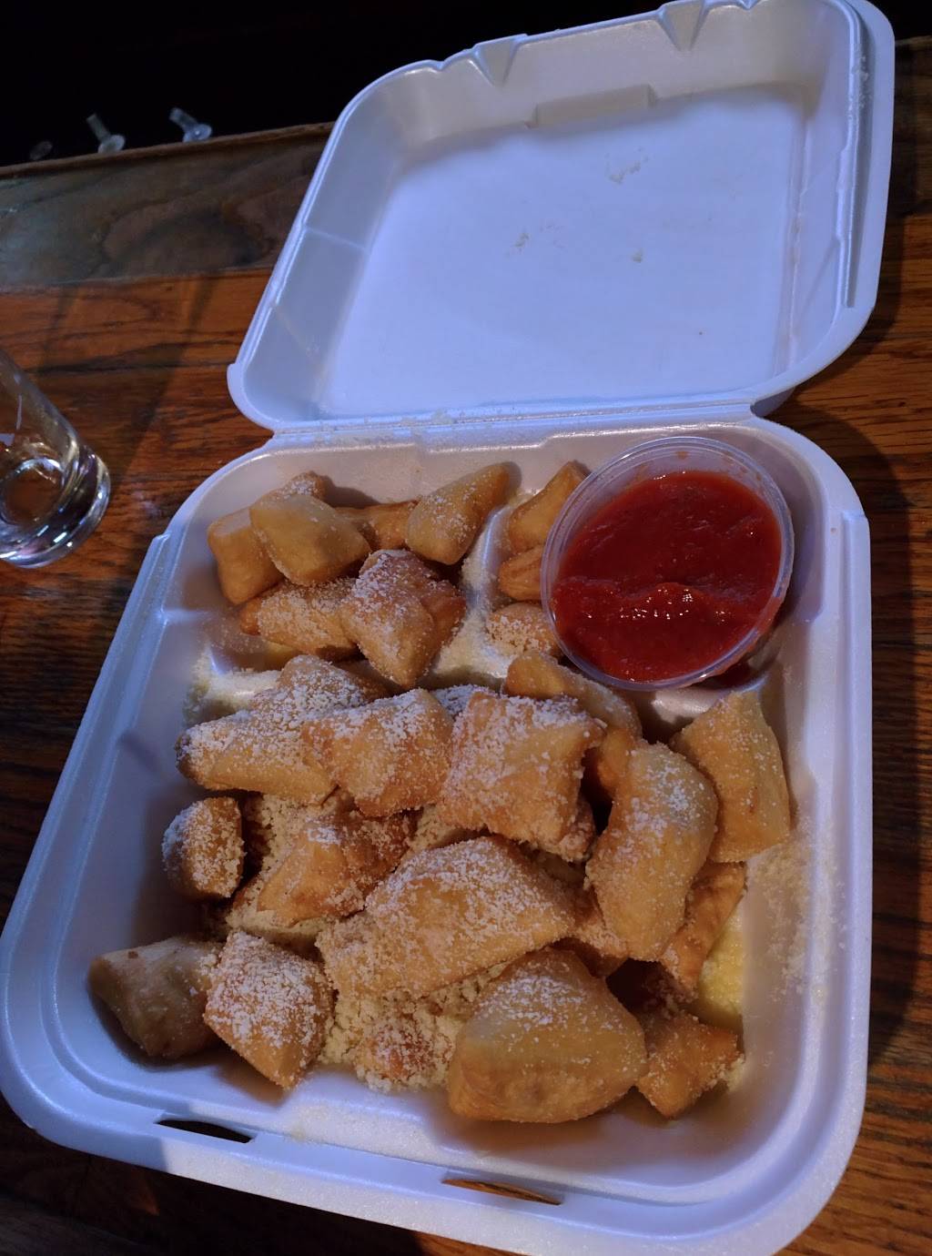 Crossroads Restaurant & Bar | restaurant | 20915 Park Ave, Mundelein, IL 60060, USA | 8479499009 OR +1 847-949-9009