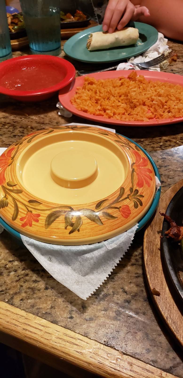 Los Portales | restaurant | 1720 W Reelfoot Ave, Union City, TN 38261, USA | 7318856286 OR +1 731-885-6286