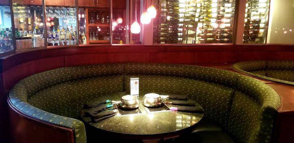 The Melting Pot | restaurant | 1949 Ringling Blvd, Sarasota, FL 34236, USA | 9413652628 OR +1 941-365-2628