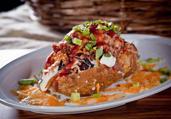 Oklahoma Joe’s Barbecue | restaurant | 333 W Albany St #8976, Broken Arrow, OK 74012, USA | 9183550000 OR +1 918-355-0000