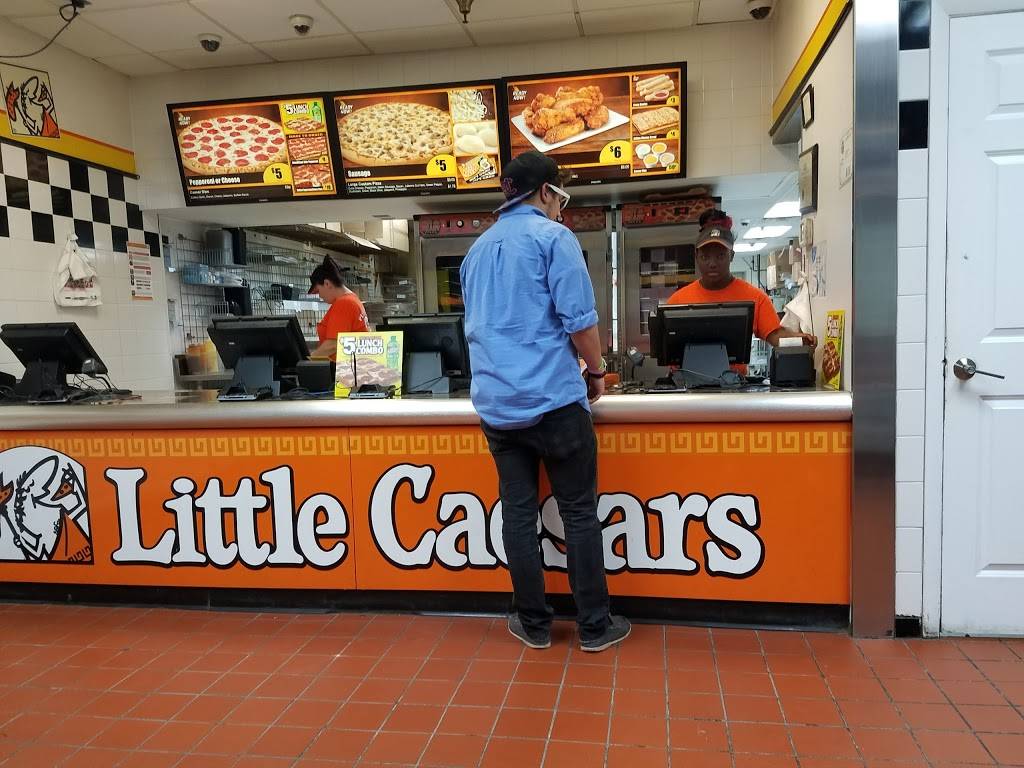 Little Caesars Pizza | meal takeaway | 2976 S Chase Ave, Milwaukee, WI 53207, USA | 4144810500 OR +1 414-481-0500