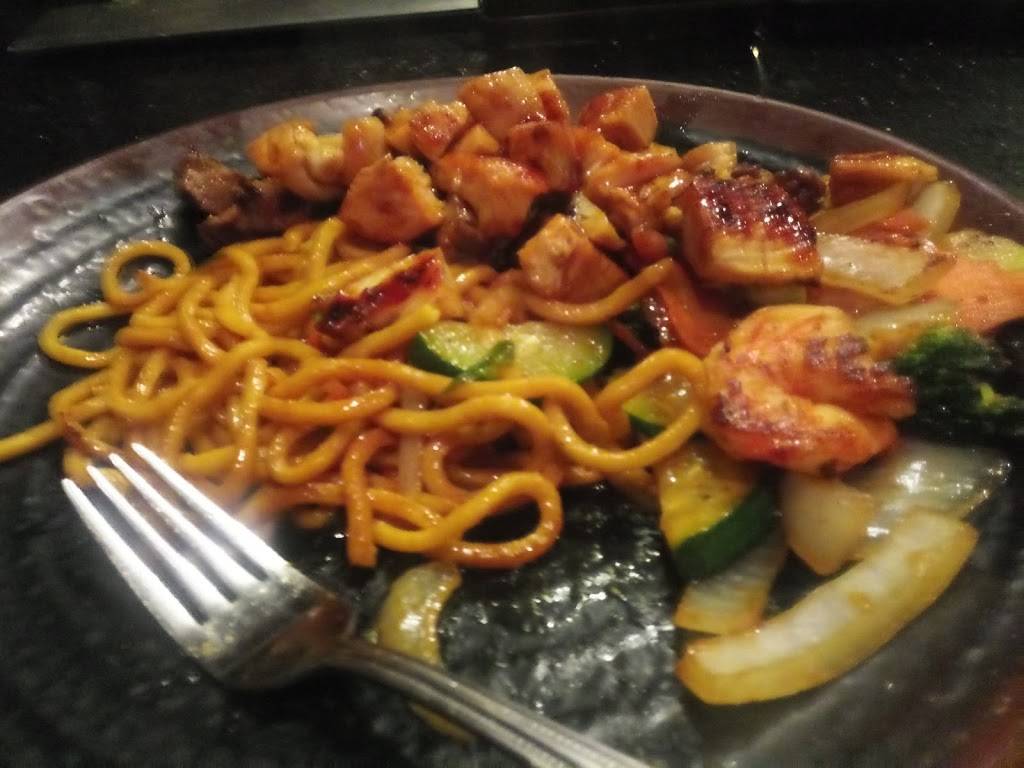 Fujis House | restaurant | 3836 Paxton Ave, Cincinnati, OH 45209, USA | 5138710500 OR +1 513-871-0500