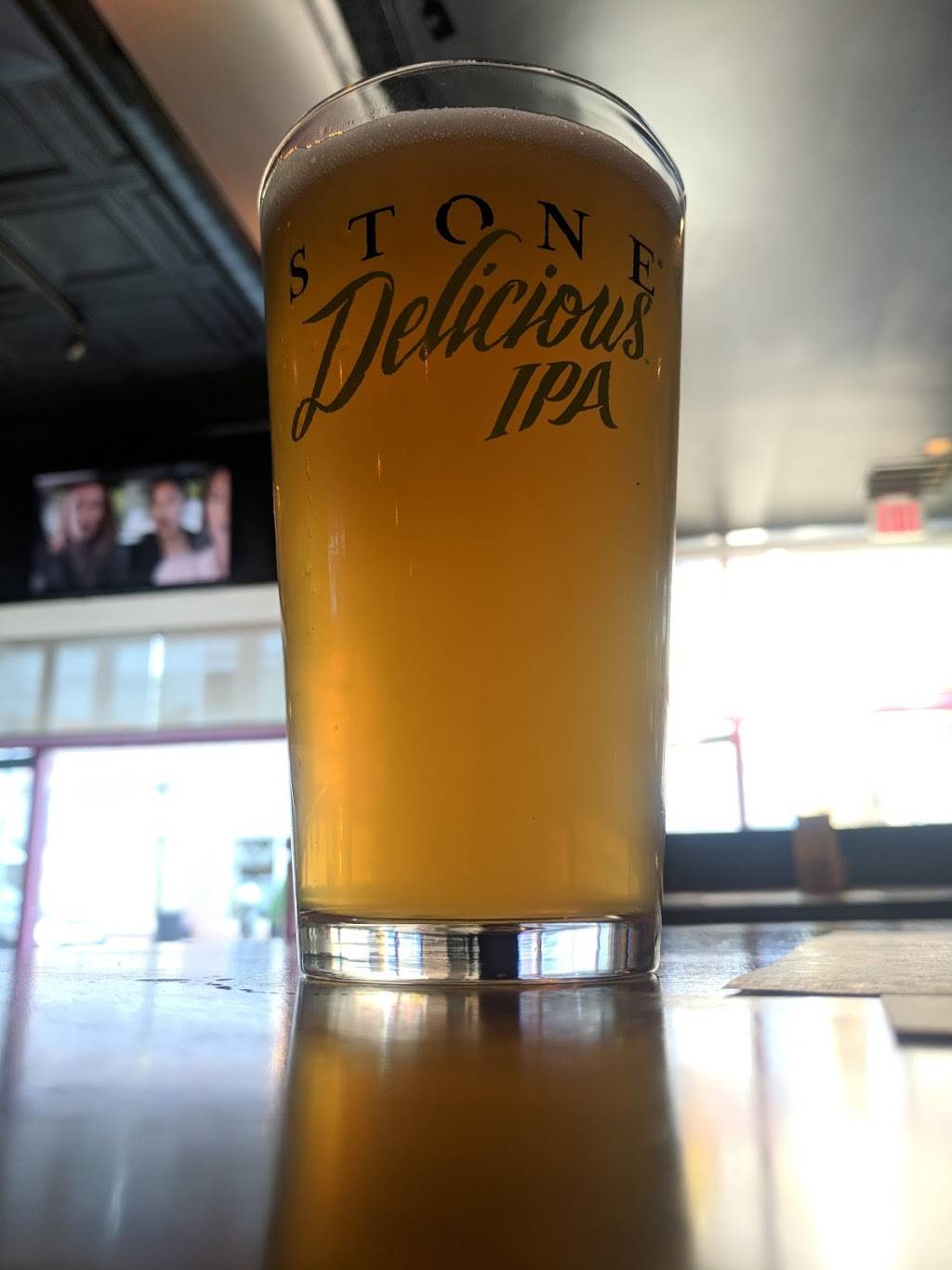 The Blind Rhino | restaurant | 15 N Main St, Norwalk, CT 06854, USA | 2039567243 OR +1 203-956-7243