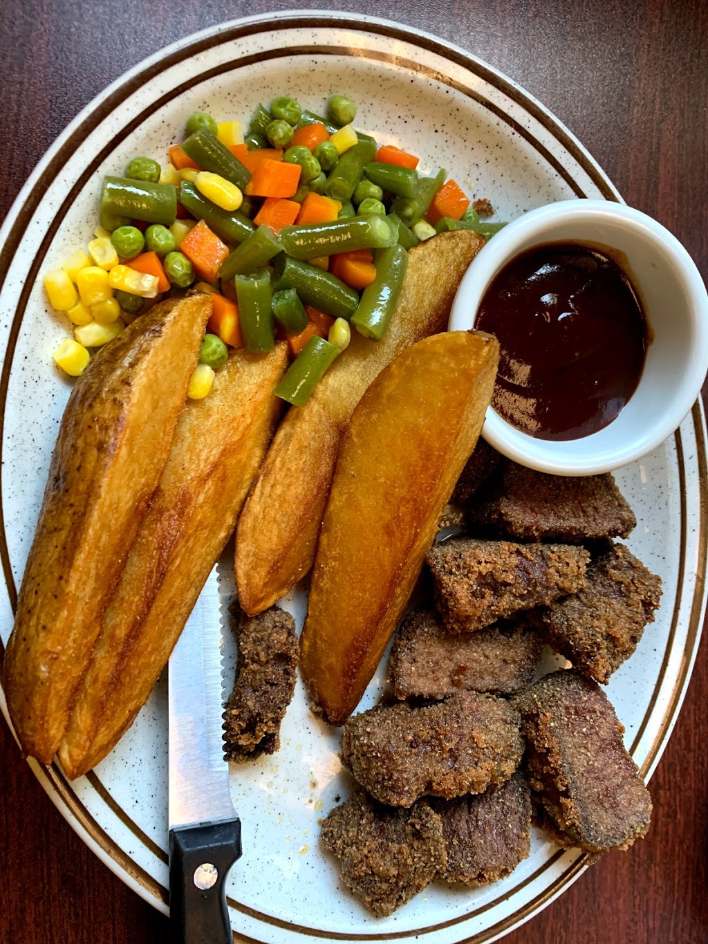 Rosalies Restaurant, Bakery and Lounge | bakery | 9 8th Ave E, Sisseton, SD 57262, USA | 6056987401 OR +1 605-698-7401