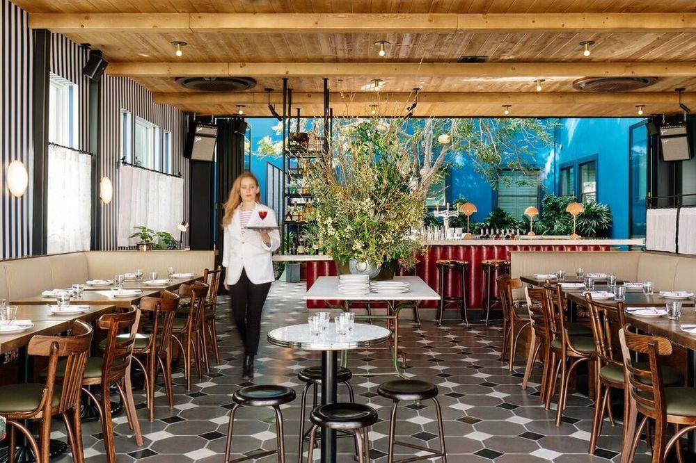 Simonette Restaurant | restaurant | 3927 Van Buren Pl, Culver City, CA 90232, USA | 4243218000 OR +1 424-321-8000