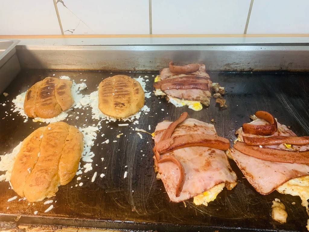 Tacos El Chuleton | restaurant | 2399 Grand Concourse store, The Bronx, NY 10468, USA | 7186765880 OR +1 718-676-5880