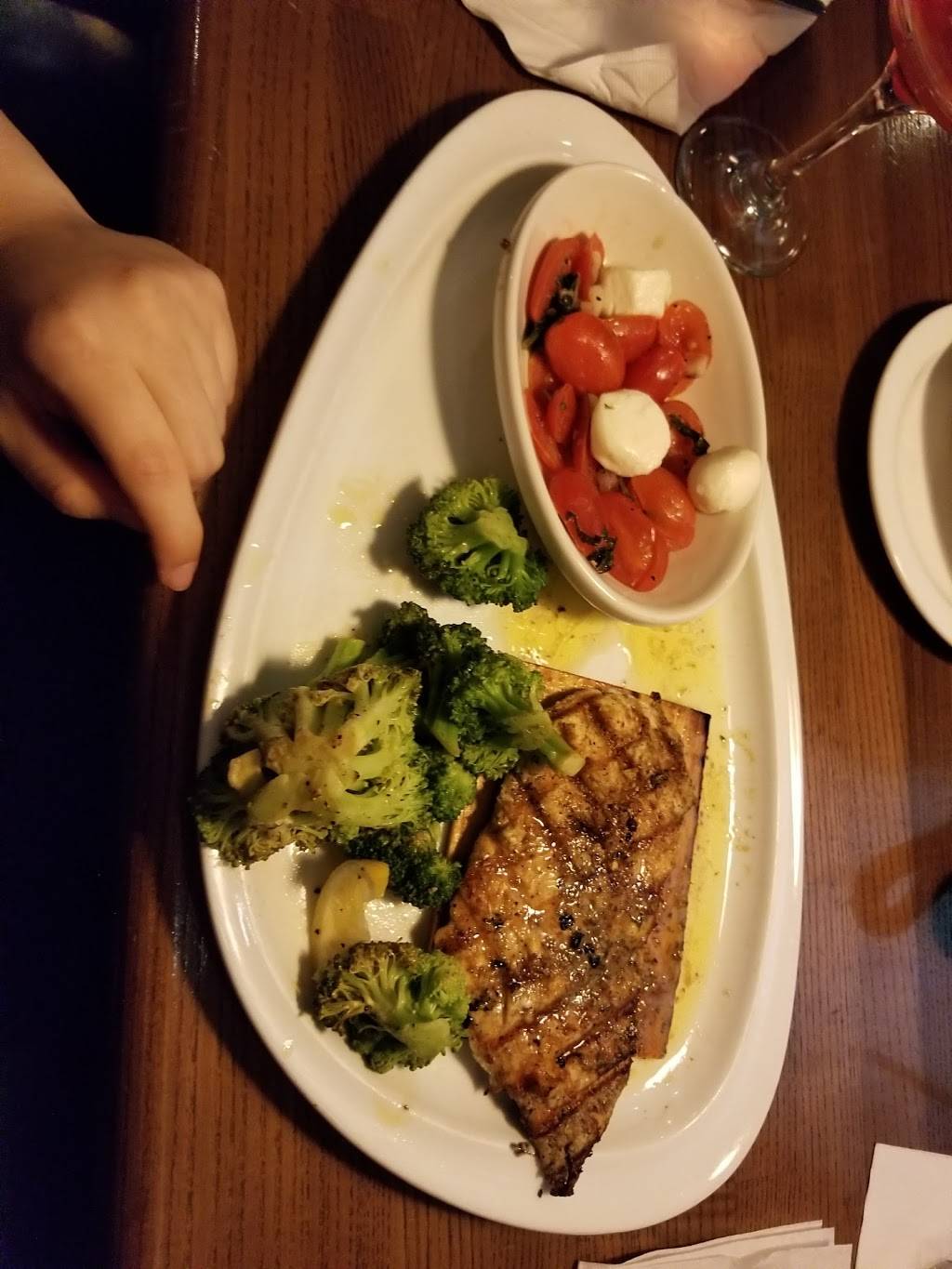 TGI Fridays | restaurant | 2487 E 80th Ave, Merrillville, IN 46410, USA | 2199421845 OR +1 219-942-1845