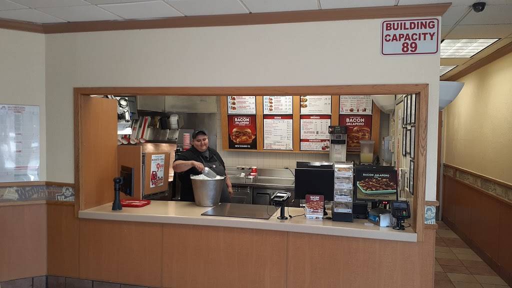 Wendys | restaurant | 6201 Montana Ave, El Paso, TX 79925, USA | 9157785729 OR +1 915-778-5729
