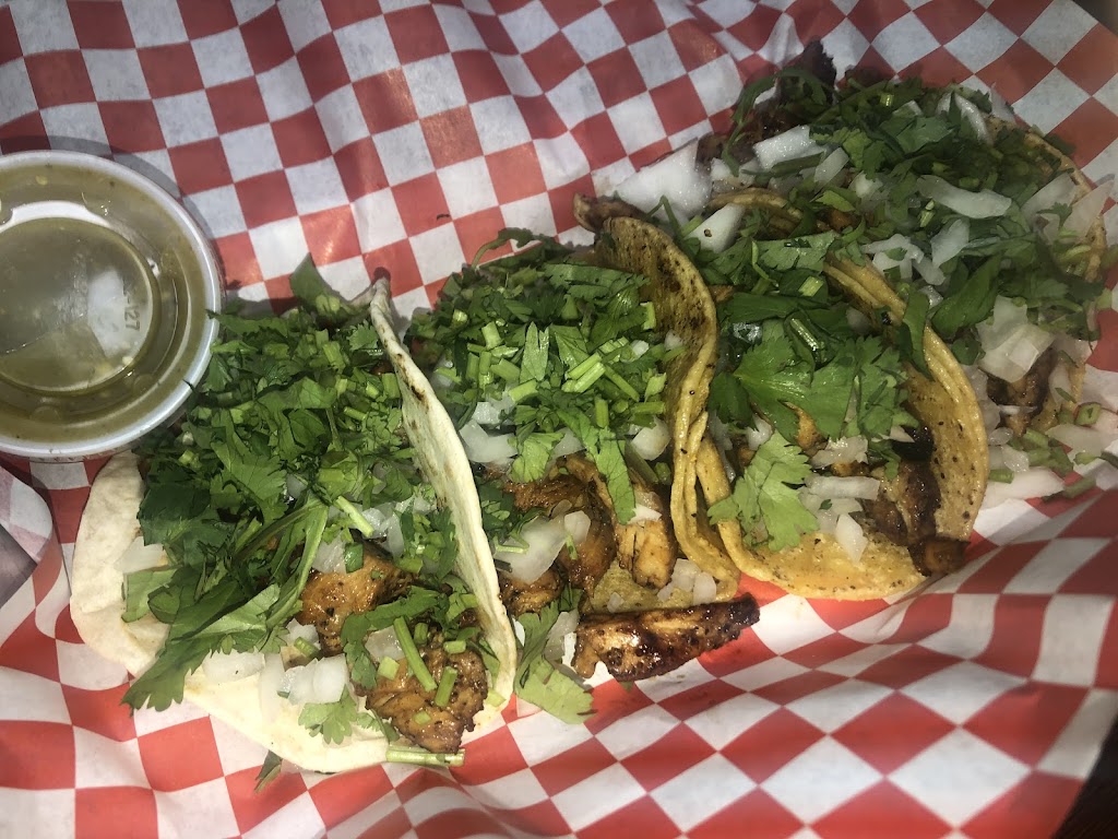 Susans Burgers N More | restaurant | 2226 Irving Blvd, Dallas, TX 75207, USA | 9729822028 OR +1 972-982-2028