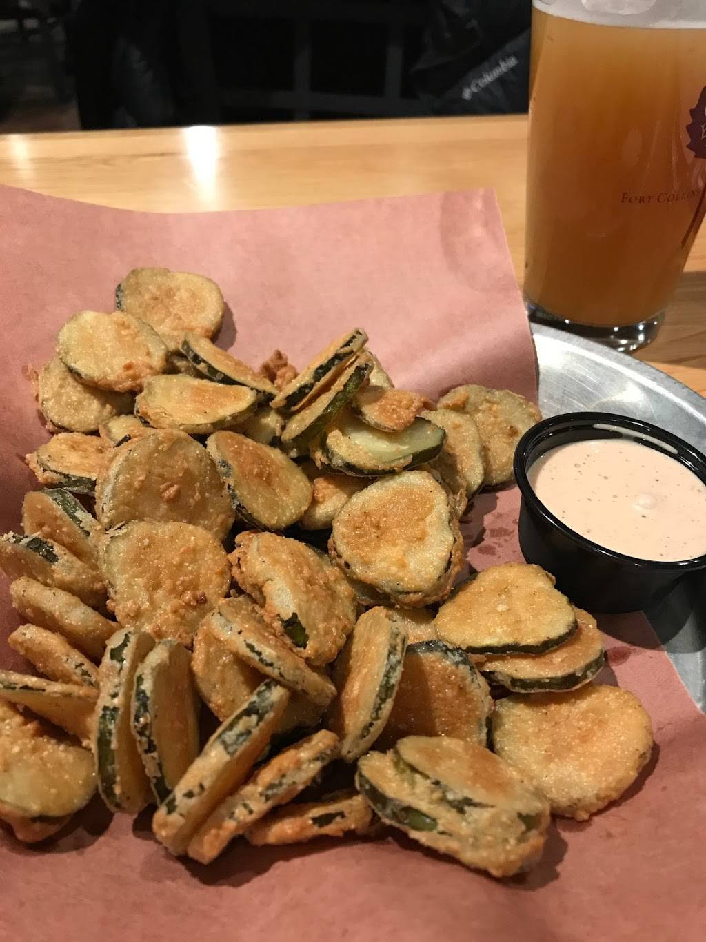 DOCs Commerce Smokehouse | restaurant | 754 Vel R. Phillips Ave, Milwaukee, WI 53203, USA | 4149352029 OR +1 414-935-2029